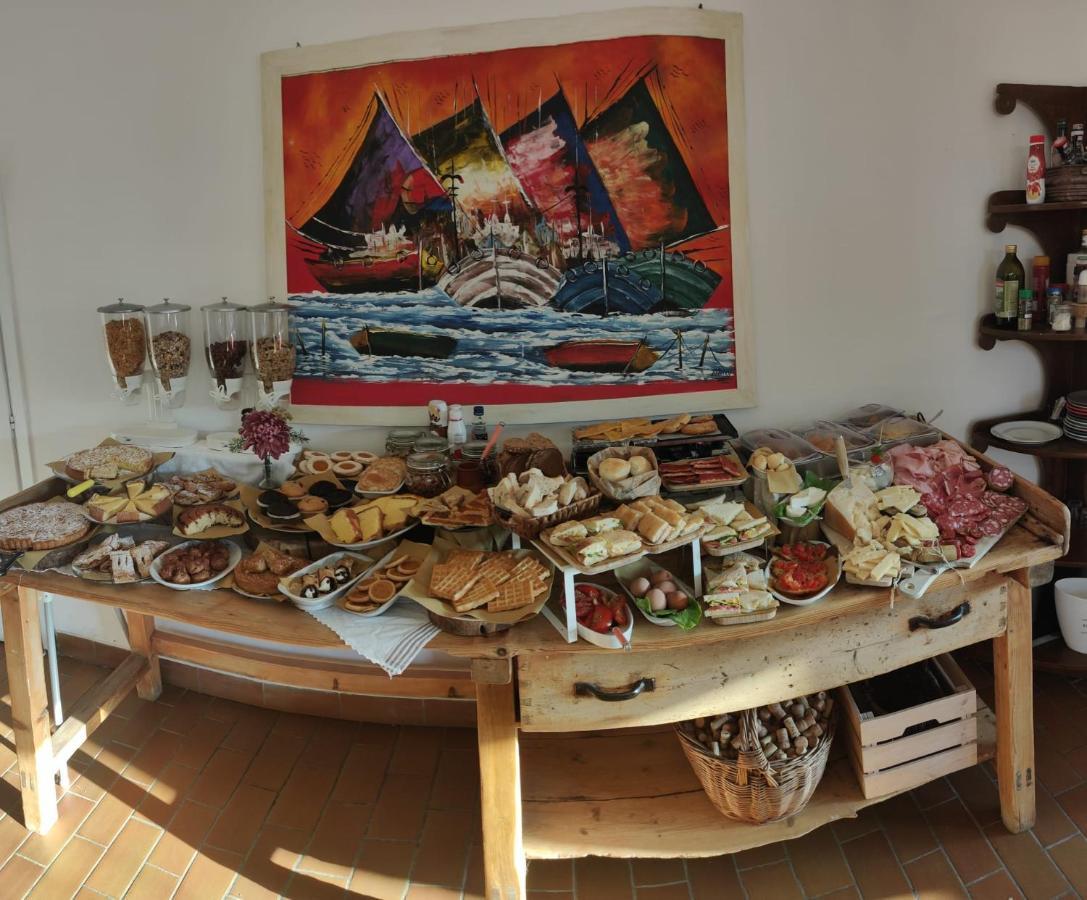 Casamare Hotel San Vincenzo Buitenkant foto